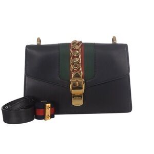 ♥️Gucci Sylvie Small Leather Shoulder Bag♥️
